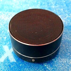 Blue Tooth Speaker with charger cable black